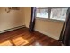 후레쉬메도우 3Bed 1Bath 175가 73Ave. 2층나무 물만포함 주차1대포함 세탁기 8월중순입주