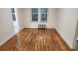 플러싱 아파트 1Bed 1Bath 노던과파슨 1층나무 히팅과온수포함 기차및전철역도보 