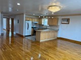 베이사이드 3Bed 2Bath 201가 32Ave. 2층나무 물만포함1300sf. Nopets Dining 넓은거실과침실