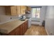 후레쉬메도우 2Bed 1Bath 유토피아파크웨이 65Ave. 2층나무 히팅과온수포함 드라이브웨이 전용둿마당 작은펫OK