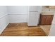 후레쉬메도우 2Bed 1Bath 유토피아파크웨이 65Ave. 2층나무 히팅과온수포함 드라이브웨이 전용둿마당 작은펫OK