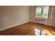 후레쉬메도우 2Bed 1Bath 유토피아파크웨이 65Ave. 2층나무 히팅과온수포함 드라이브웨이 전용둿마당 작은펫OK