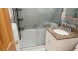 후레쉬메도우 2Bed 1Bath 유토피아파크웨이 65Ave. 2층나무 히팅과온수포함 드라이브웨이 전용둿마당 작은펫OK