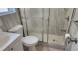 후레쉬메도우 3Bed 1Bath 164가 65Ave. 2층나무 물만포함 주차별도 주차편리 495근방 교통편리