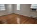 후레쉬메도우 3Bed 1Bath 164가 65Ave. 2층나무 물만포함 주차별도 주차편리 495근방 교통편리