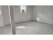 플러싱 1Bed 194가 40Ave. Walk-In 전부포함 완전새로개조 거의새것 환하고깨끗 노던1.5블럭 