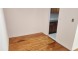 후레쉬메도우 아파트 2Bed 1Bath 196가 69Ave. 2층나무 주차편리 히팅과온수포함 세탁실