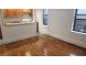 플러싱 아파트 1Bed 168가 36Ave. 6층나무 히팅과온수포함 기차역과노던2.5블럭 지하에세탁실 아주큰침실