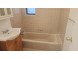 플러싱 아파트 1Bed 168가 36Ave. 6층나무 히팅과온수포함 기차역과노던2.5블럭 지하에세탁실 아주큰침실