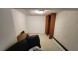 플러싱 1Bed 158가 33Ave. 바닥타일 전부포함 출입문별도 주차아주편리 약간의가구포함 인터넷