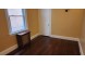 플러싱 3Bed 1Bath 153가 35Ave. 1층나무 새로개조 물만포함 넓은둿마당/주차가능 기차역도보 한양마트