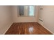 와잇스톤 독채 3Bed 2Bath 큰거실과주방 지하 가라지와드라이브웨이 주차편리 세탁기지하 넓은둿마당과앞마당