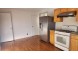 와잇스톤 2Bed 1Bath 150가 15Ave. 2층나무 전부포함(전기까지) 드라이브웨이포함 고속도로부근 새로개조 15번버스