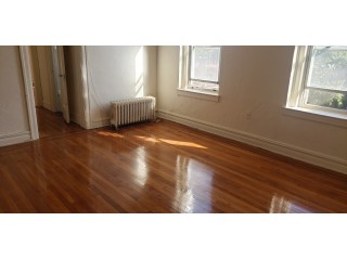 플러싱 아파트 1Bed 노던과파슨 6층 히팅과온수 기차및전철역 한아름마트 노던1블럭 교통편리