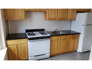 플러싱 아파트 1Bed 노던과파슨 5층 히팅과온수 기차및전철역 한아름마트 노던1블럭 교통편리