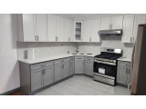 와잇스톤 독채 3Bed 2.5Bath 1,2층과지하 Pet Ok 넓고쾌적 전부새것 썬룸 세탁기 주차3대 큰둿마당