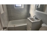 후레쉬메도우 아파트 1Bed 1Bath 158가 76Ave. 2층나무 히팅과온수포함 넓은사이즈