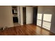 플러싱 콘도 2Bed 2Bath 169가 36Ave 2층나무 주차장1대포함 물만포함 기차역3분 노던2.5블럭 발코니