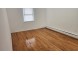 플러싱 4Bed 2Bath 164가 43Ave. 2층나무 물만포함 전부새로개조 주차가능 기차역도보가능