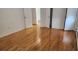플러싱 4Bed 2Bath 164가 43Ave. 2층나무 물만포함 전부새로개조 주차가능 기차역도보가능