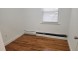 플러싱 4Bed 2Bath 164가 43Ave. 2층나무 물만포함 전부새로개조 주차가능 기차역도보가능