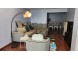 코로나 아파트 2Bed 99가 59Ave. 2층나무 전부포함/전기까지 세탁시설 깨끗하고 안전한동네 엘리베이터