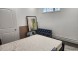 플러싱 새건물 2Bed 1Bath 150가 32Ave. 바닥타일 전부포함 전부새것 일부가구사용가능