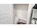 플러싱 새건물 2Bed 1Bath 150가 32Ave. 바닥타일 전부포함 전부새것 일부가구사용가능
