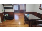 후레쉬메도우 2Bed 1Bath 183가 64Ave. 1층나무 전부포함 지하에세탁실및욕실 주차아주편리