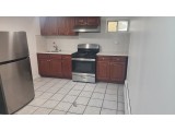 플러싱 2Bed 157가 59Ave. 바닥타일 전부포함 키세나공원근처 