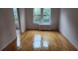 플러싱 아파트 1Bed 노던과파슨 4층나무 히팅과온수포함 노던1블럭 전철과지하철도보가능 작은공원