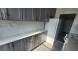 플러싱 아파트 1Bed 1Bath 150가 35Ave. 4층나무 히팅과온수포함 전부새로개조 전부새것 넓은거실과많은클라젯 1층에세탁실 한양마트 기차역 노던1블럭