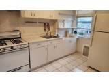 후레쉬메도우 1Bed 1Bath 150가 59Ave. 2층나무 히팅과온수포함 새로개조 주차편리 495고속도로근방