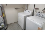 베이사이드 3Bed 2Bath 230가 40Ave. 1층나무 물만포함 전용세탁시 별도반지하사용가능 완전새로개조 현재공사중 9월중순입주