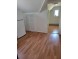 플러싱 어반데일기차역근처 1Bed 1Bath 189가 43Ave. 2층나무 물만포함 출입문별도 깨끗하고환함