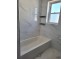 플러싱 어반데일기차역근처 1Bed 1Bath 189가 43Ave. 2층나무 물만포함 출입문별도 깨끗하고환함