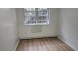 플러싱 아파트 2Bed 1Bath 1층/Ground 전부포함 기차역 둿마당 깨끗하고환함 