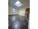 와잇스톤 3Bed 1.5Bath 147가 17Ave. 2층나무 물만포함 1300sf. 주차편리 넓은공간 즉시입주