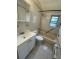 와잇스톤 3Bed 1.5Bath 147가 17Ave. 2층나무 물만포함 1300sf. 주차편리 넓은공간 즉시입주